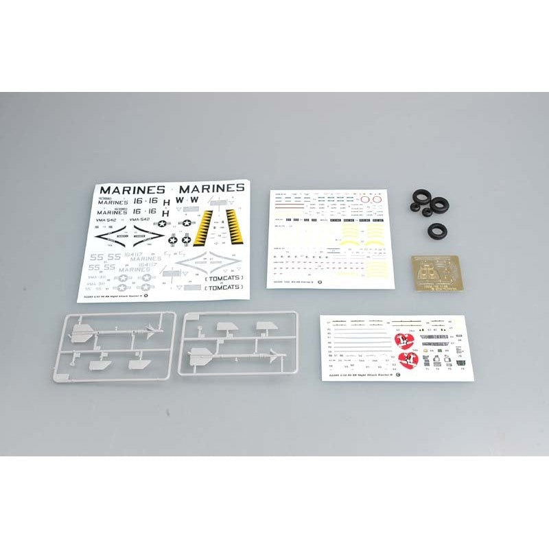 02285 1/32 AV8B Night Attack Harrier II Plastic Model Kit