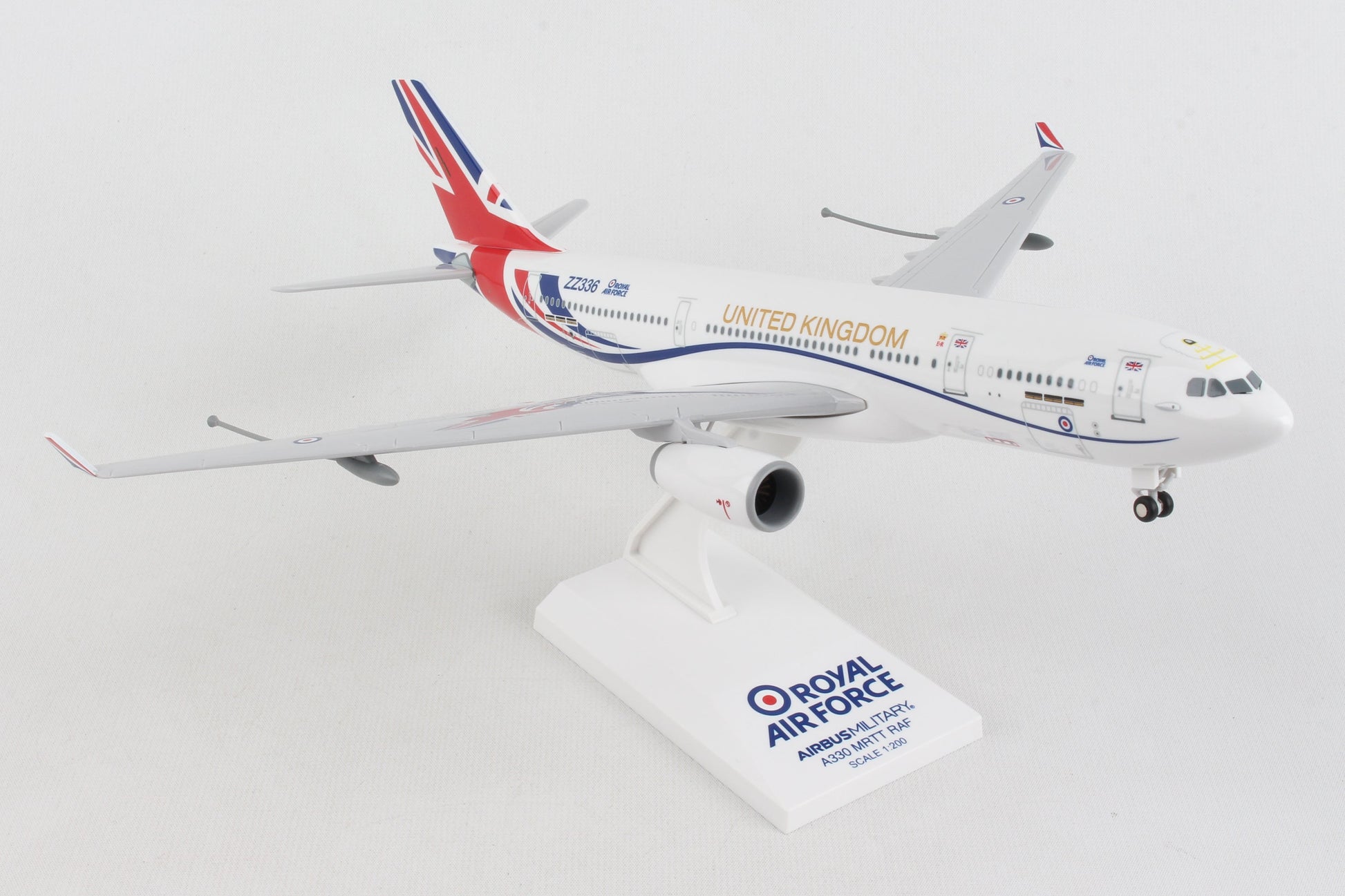 SKR1058 SKYMARKS RAF A330-200 1/200 W/GEAR VOYAGER