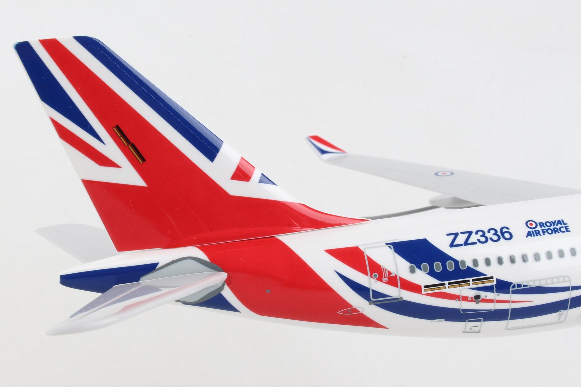 SKR1058 SKYMARKS RAF A330-200 1/200 W/GEAR VOYAGER