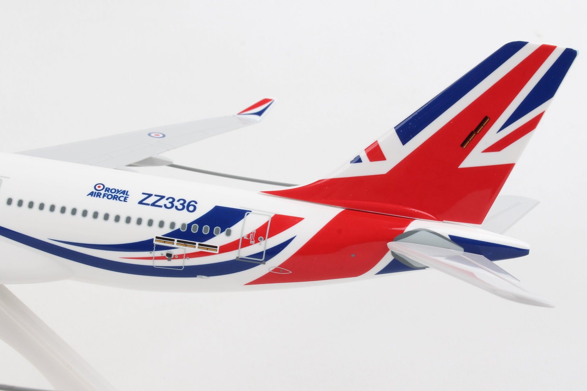 SKR1058 SKYMARKS RAF A330-200 1/200 W/GEAR VOYAGER