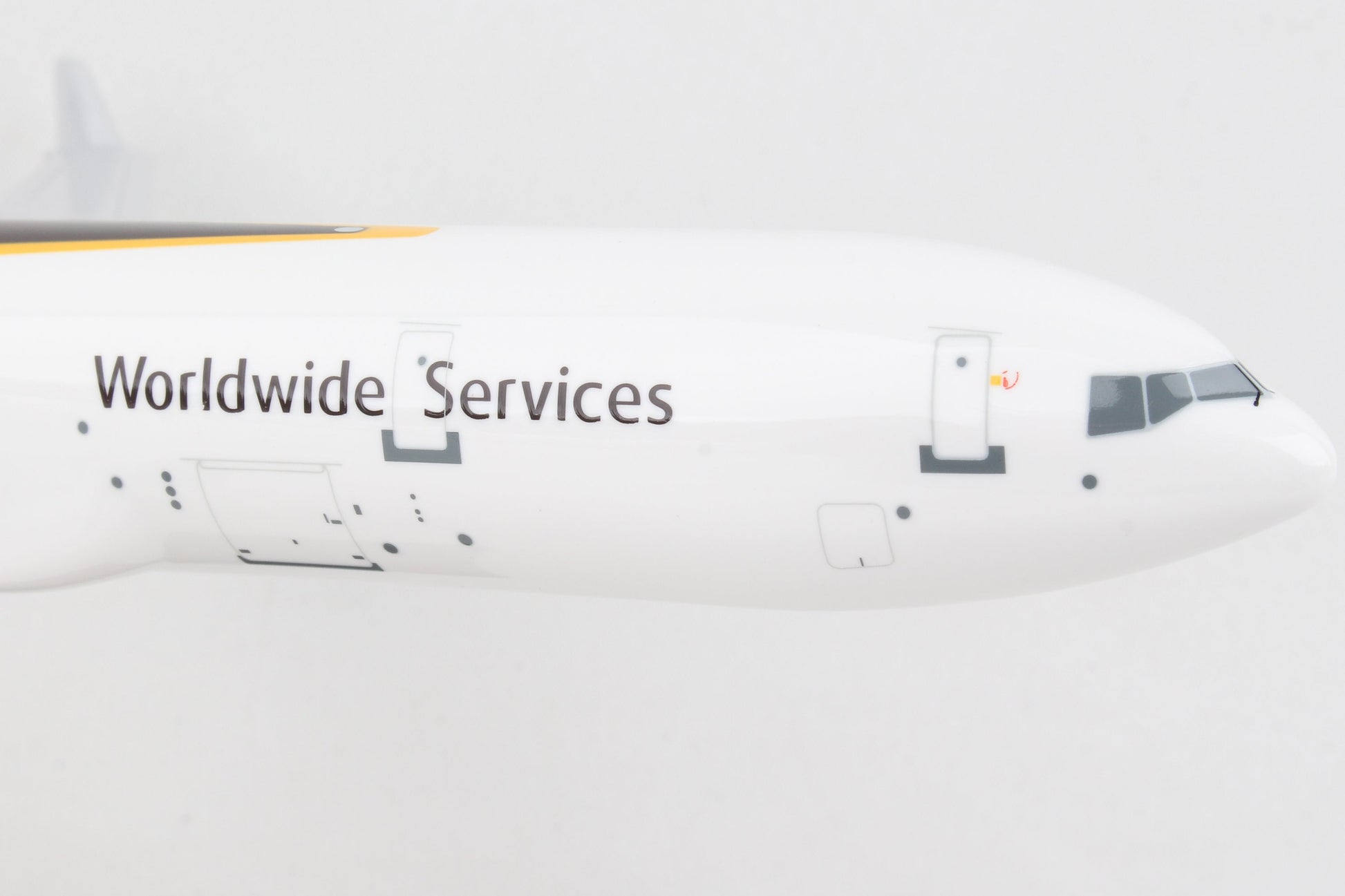 SKR1086 SKYMARKS UPS MD-11 1/200