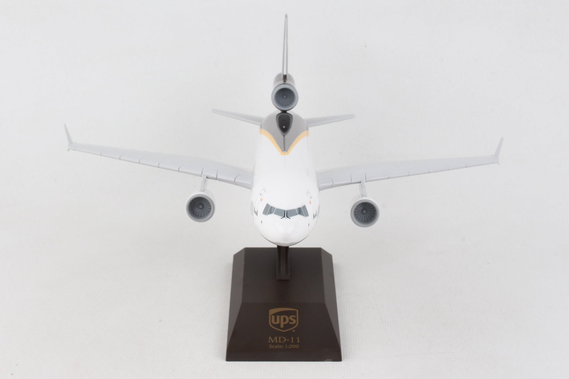 SKR1086 SKYMARKS UPS MD-11 1/200