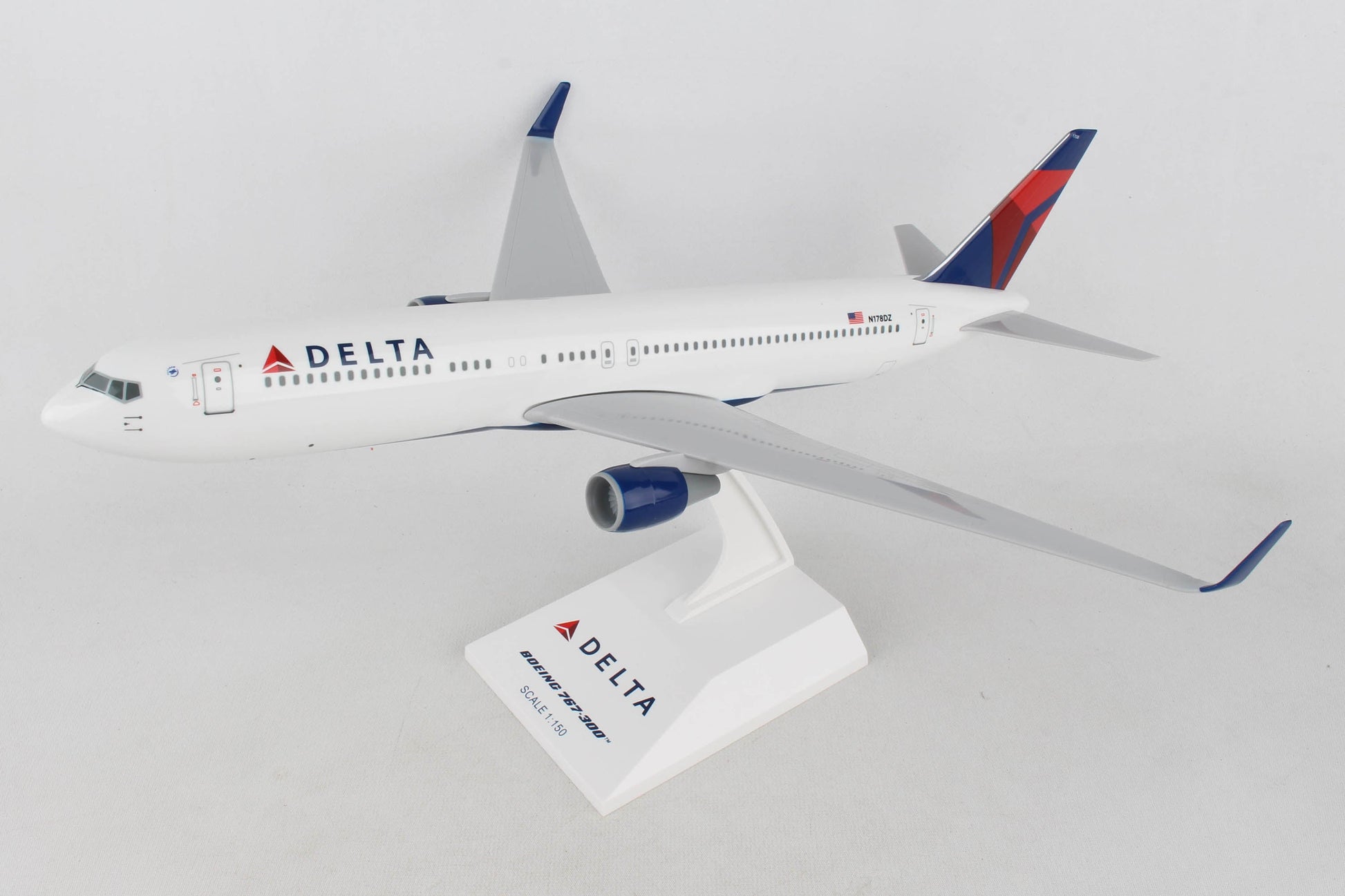 SKR330 SKYMARKS DELTA 767-300 1/150 2007 LIVERY