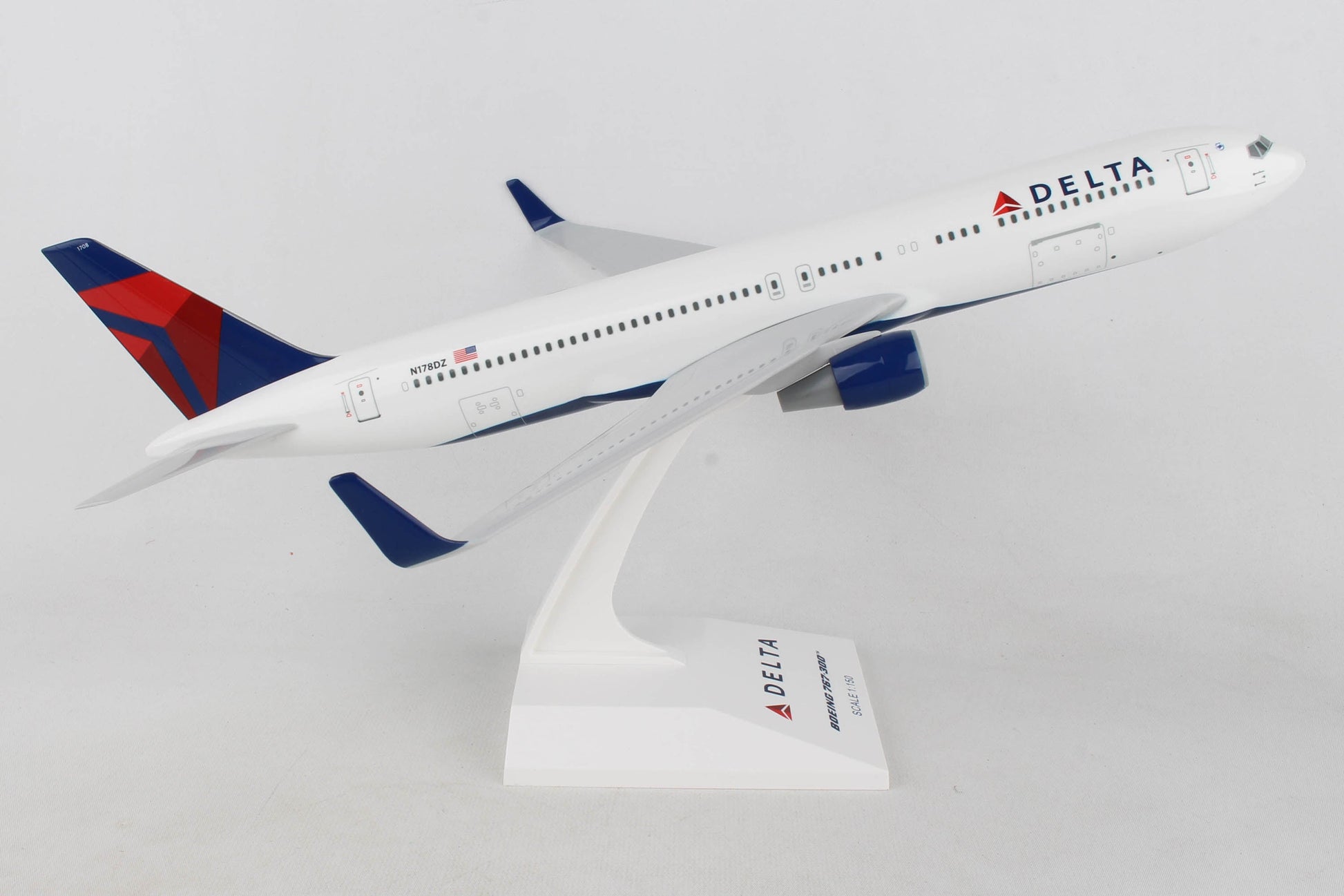 SKR330 SKYMARKS DELTA 767-300 1/150 2007 LIVERY