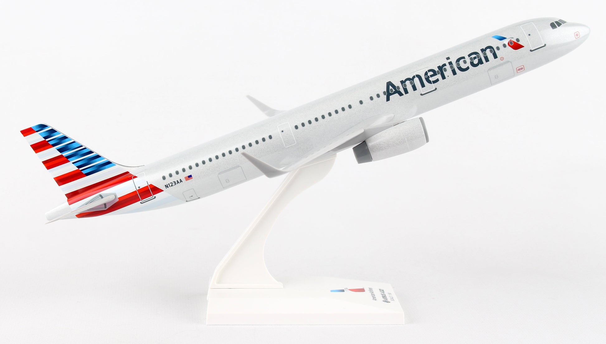 SKR753 SKYMARKS AMERICAN A321 1/150 NEW LIVERY