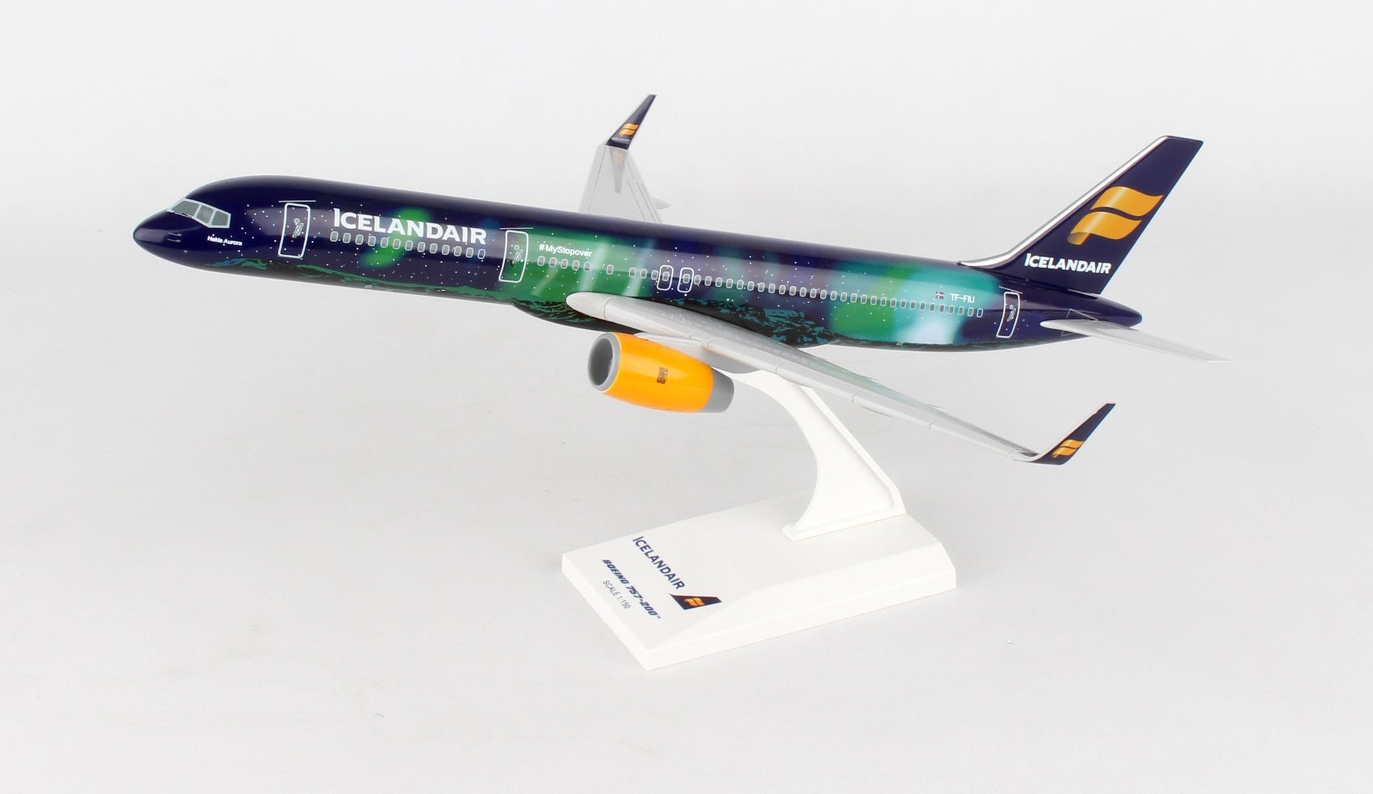 SKR892 SKYMARKS ICELANDAIR 757-200 1/150 HEKLA AURORA